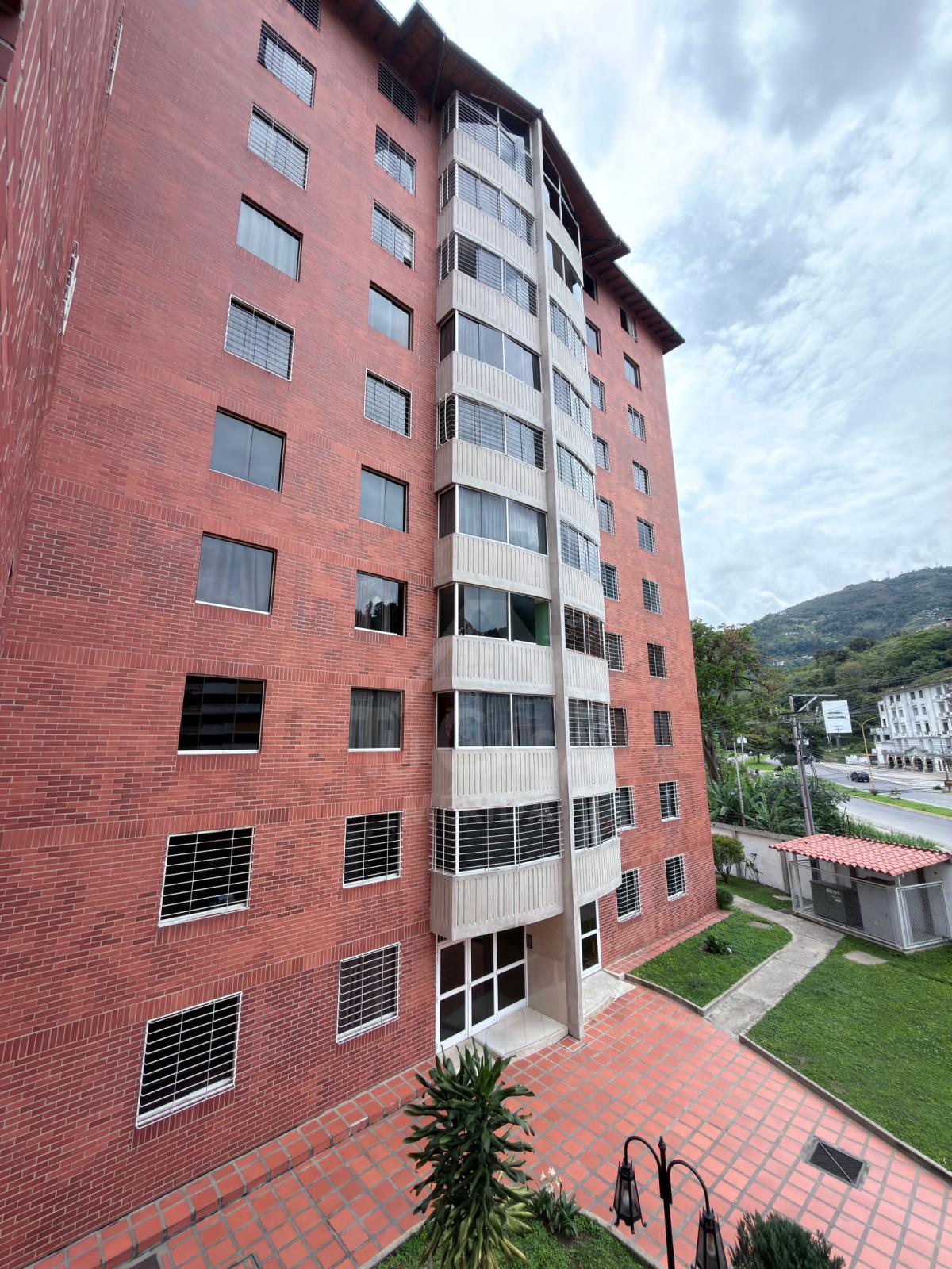 Apartamento en Alquiler - Res Las Orquídeas - Av. Cardenal Quintero - Mérida - Estado Mérida
